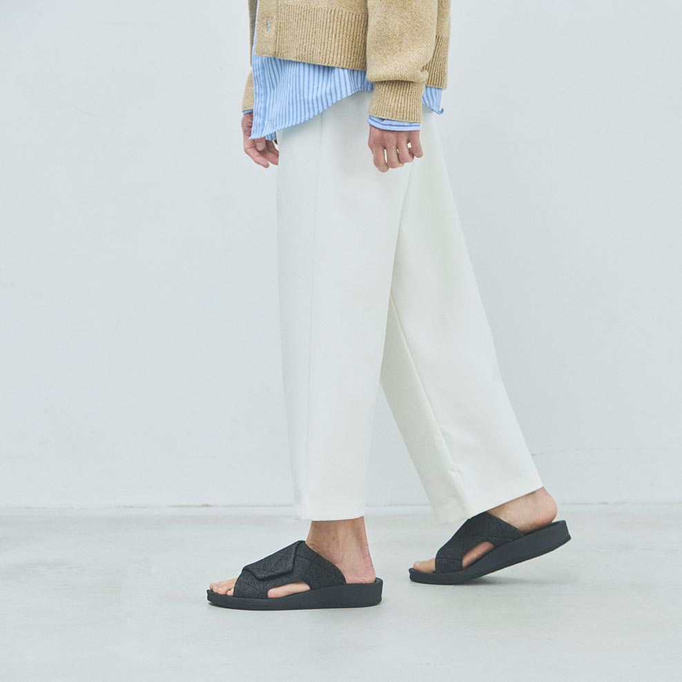 SIDAS UTIPPA ウチッパ デニム ブラック 女性着用